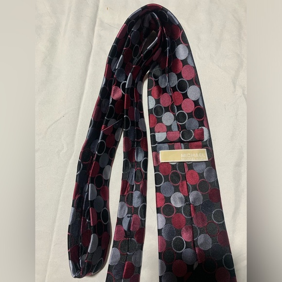 Michael Kors Tie - Picture 2 of 3